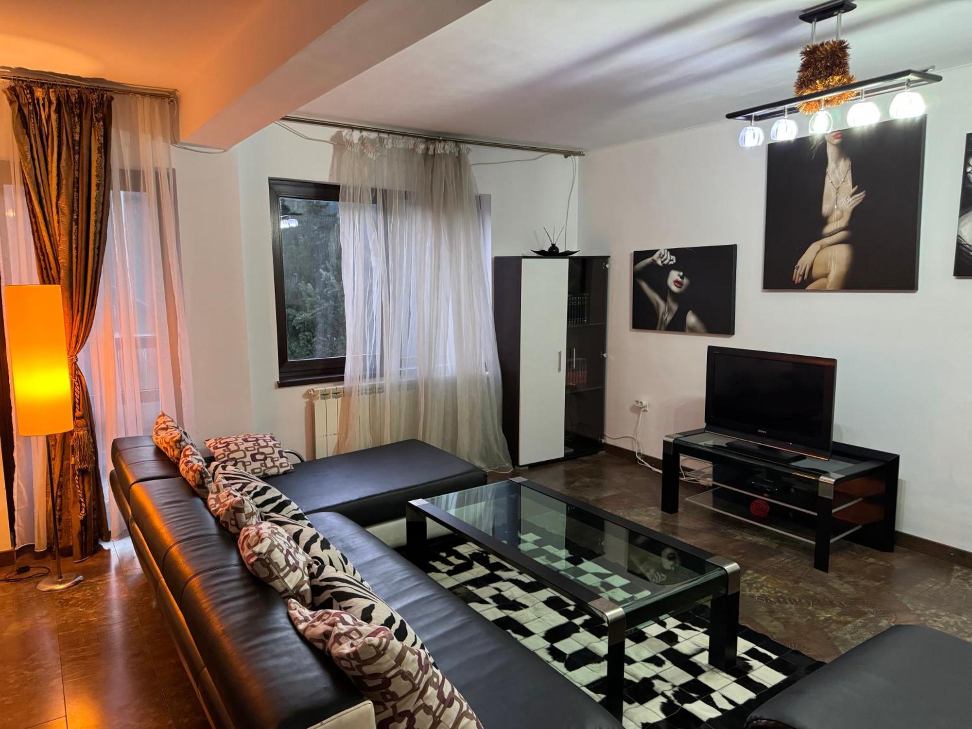 Vila Babylon Predeal Luaran gambar